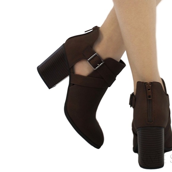 NIB Dark Brown CrissCross Buckled Chunky Heel Boot - Picture 5 of 6